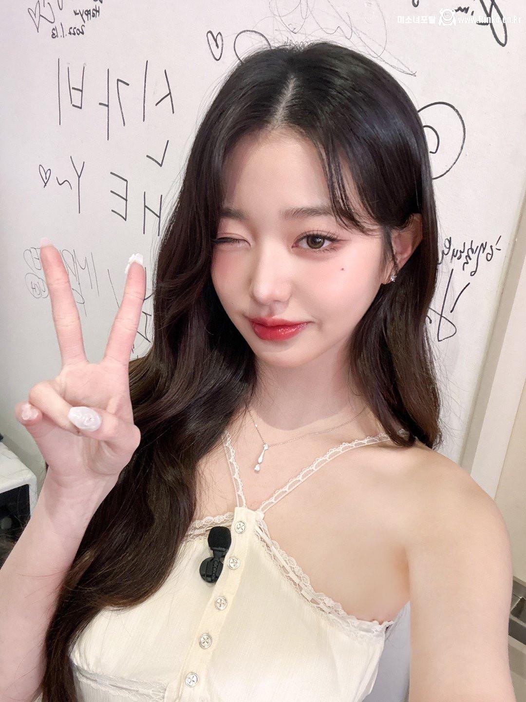 장원영 자신의 조개 자랑하는 원영이_119009_4.jpg