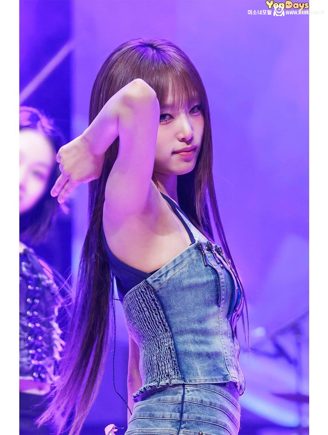 최예나 겨드랑이_119013_1.jpg