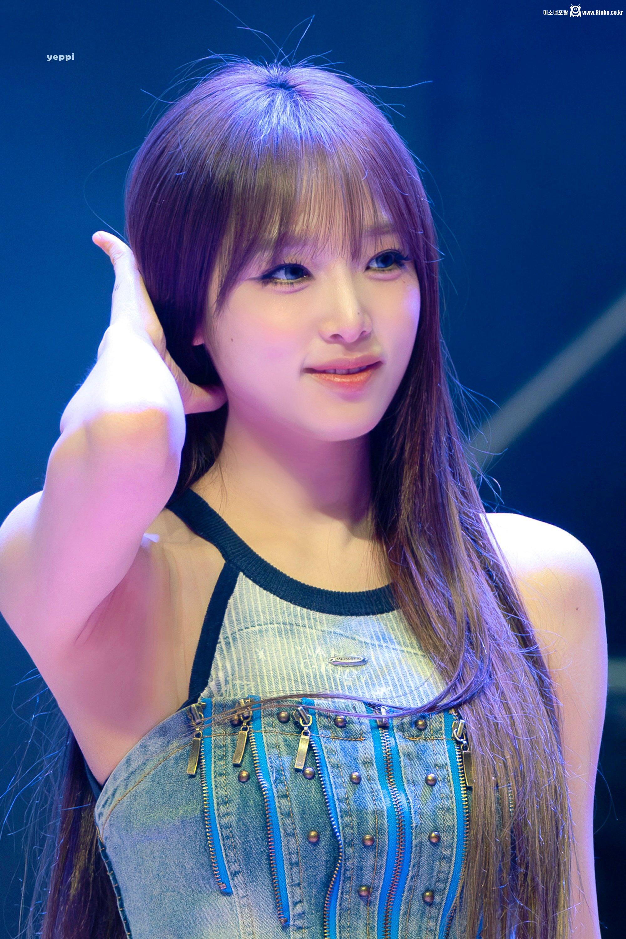 최예나 겨드랑이_119013_2.jpg