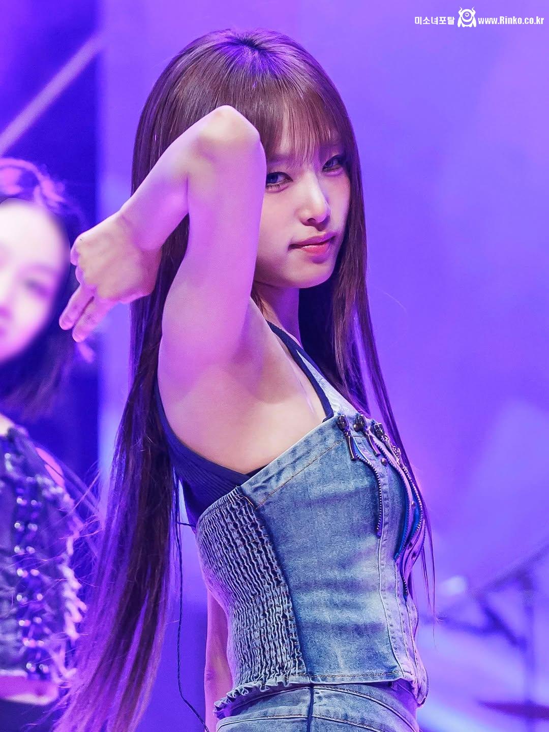 최예나 겨드랑이_119013_5.jpg