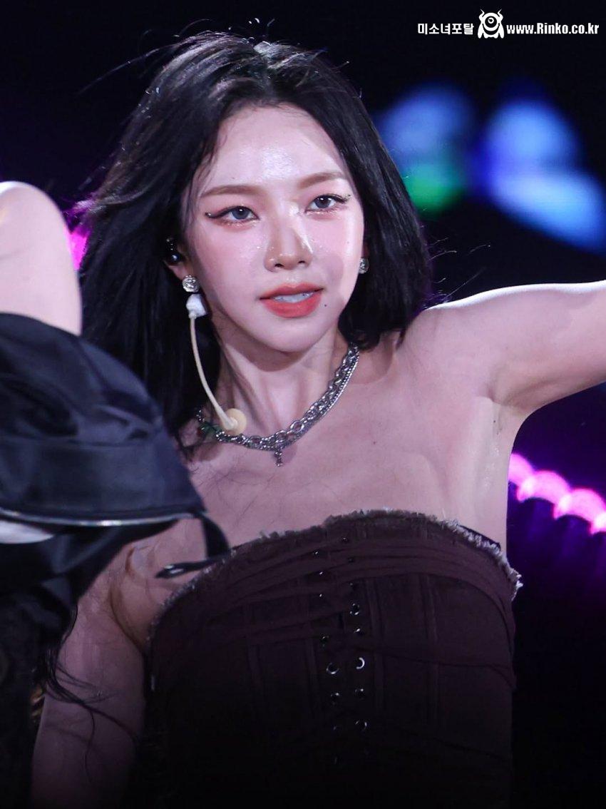 카리나 단 한장_119015_1.jpg