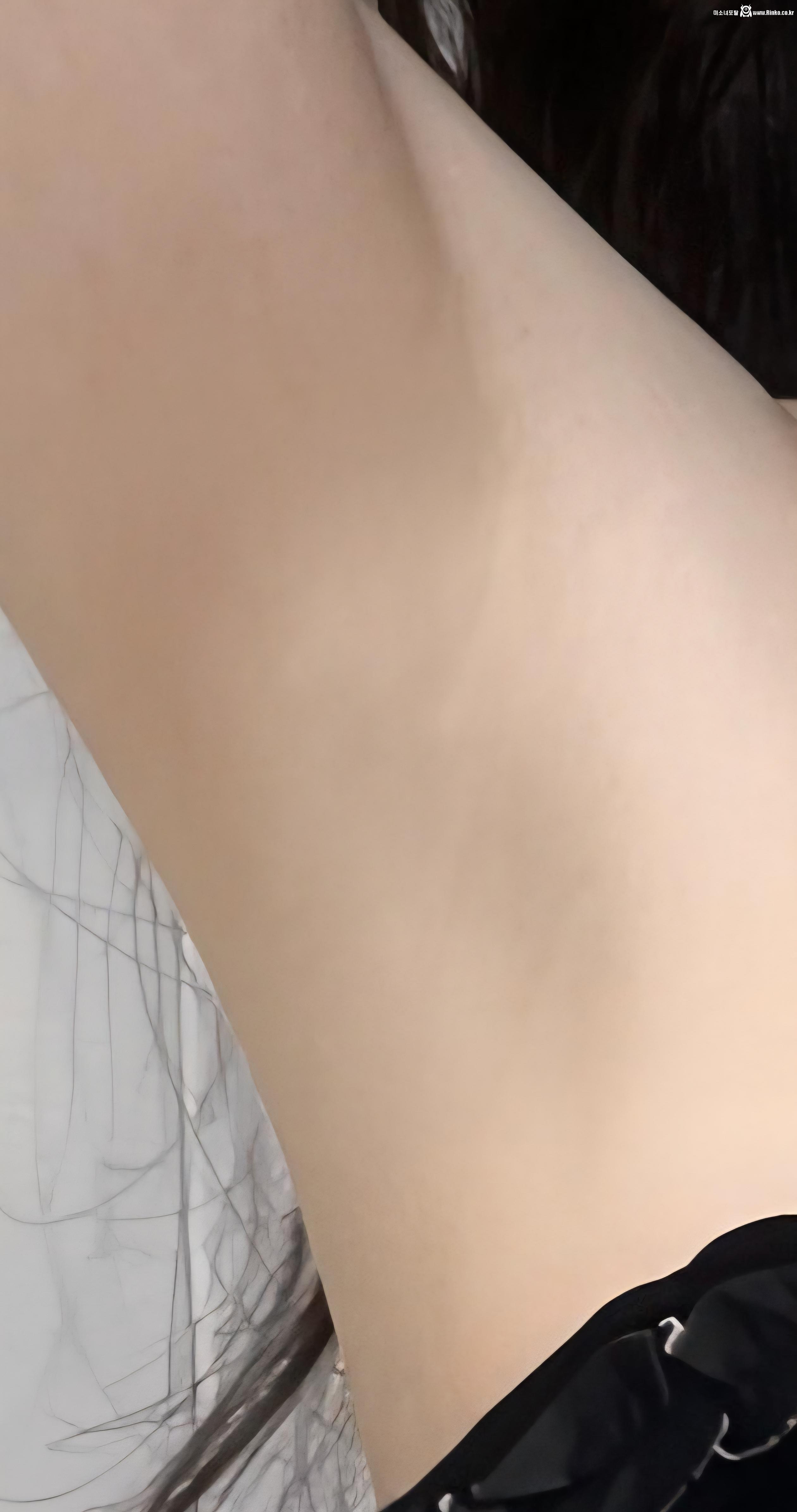 아이브 장원영 확대 겨드랑이_119082_1.jpg