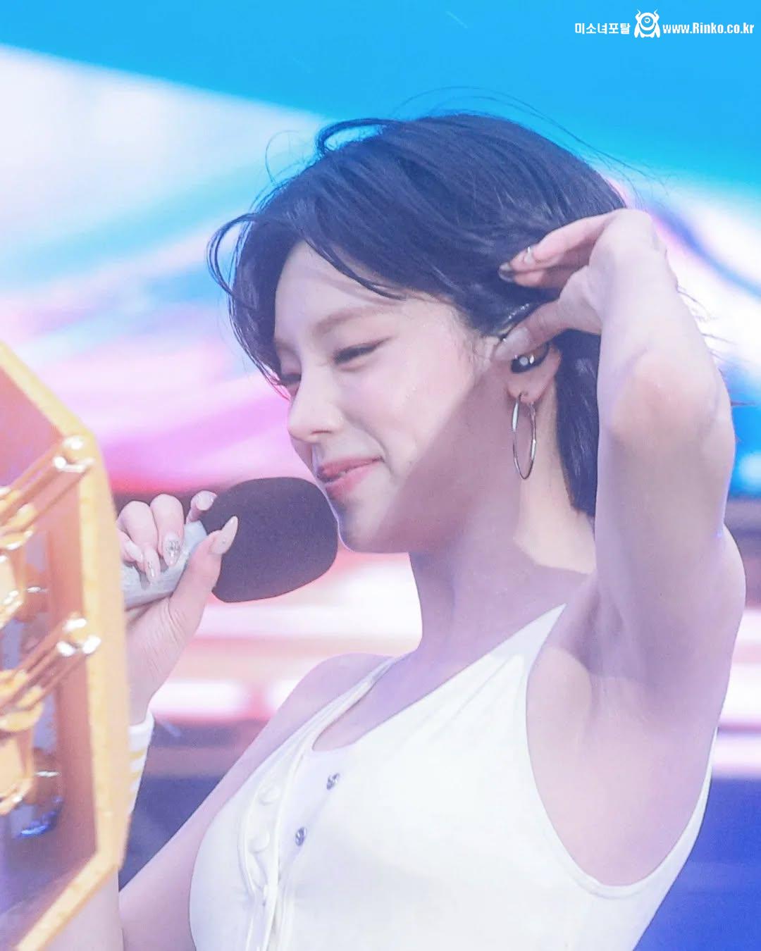 겨황 워터밤 총모음집_119098_12.jpg