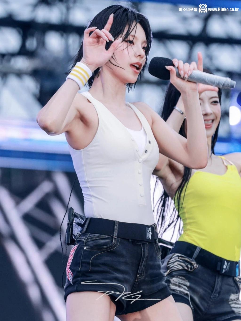 겨황 워터밤 총모음집_119098_2.jpg