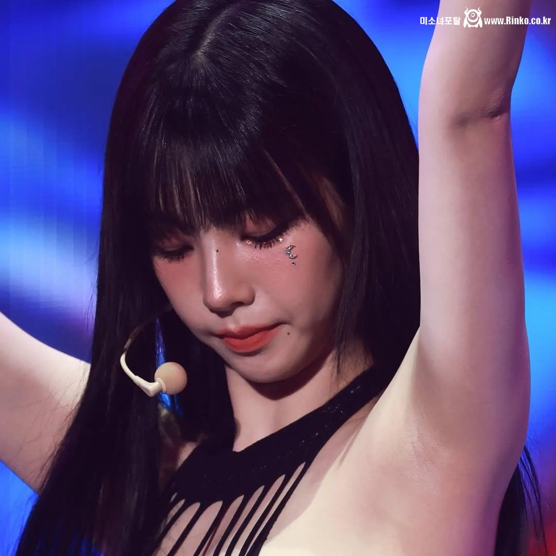 에스파 카리나 겨드랑이_119090_4.jpg