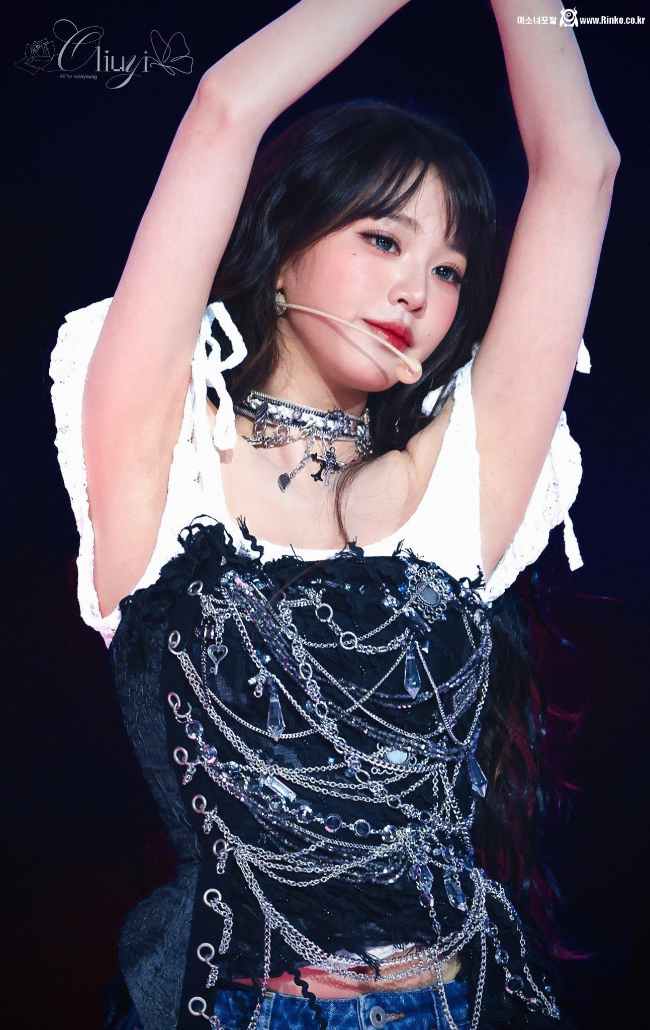 아이브 장원영 질감_119275_1.jpg