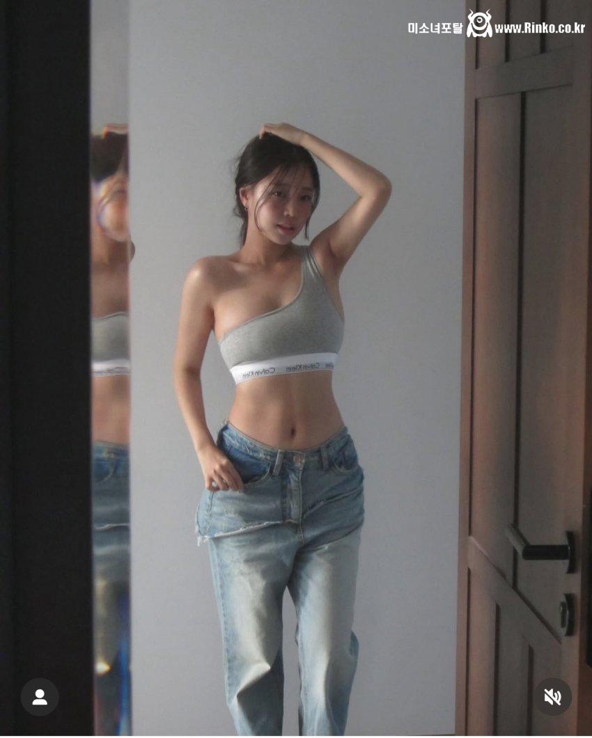 개인적으론 일반인 겨 사진이 더 꼴리는 듯_119338_1.jpeg