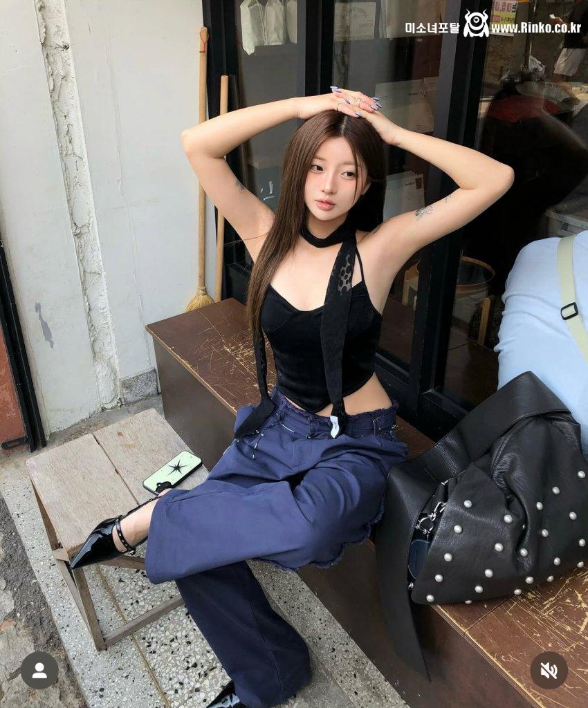 개인적으론 일반인 겨 사진이 더 꼴리는 듯_119338_6.jpeg