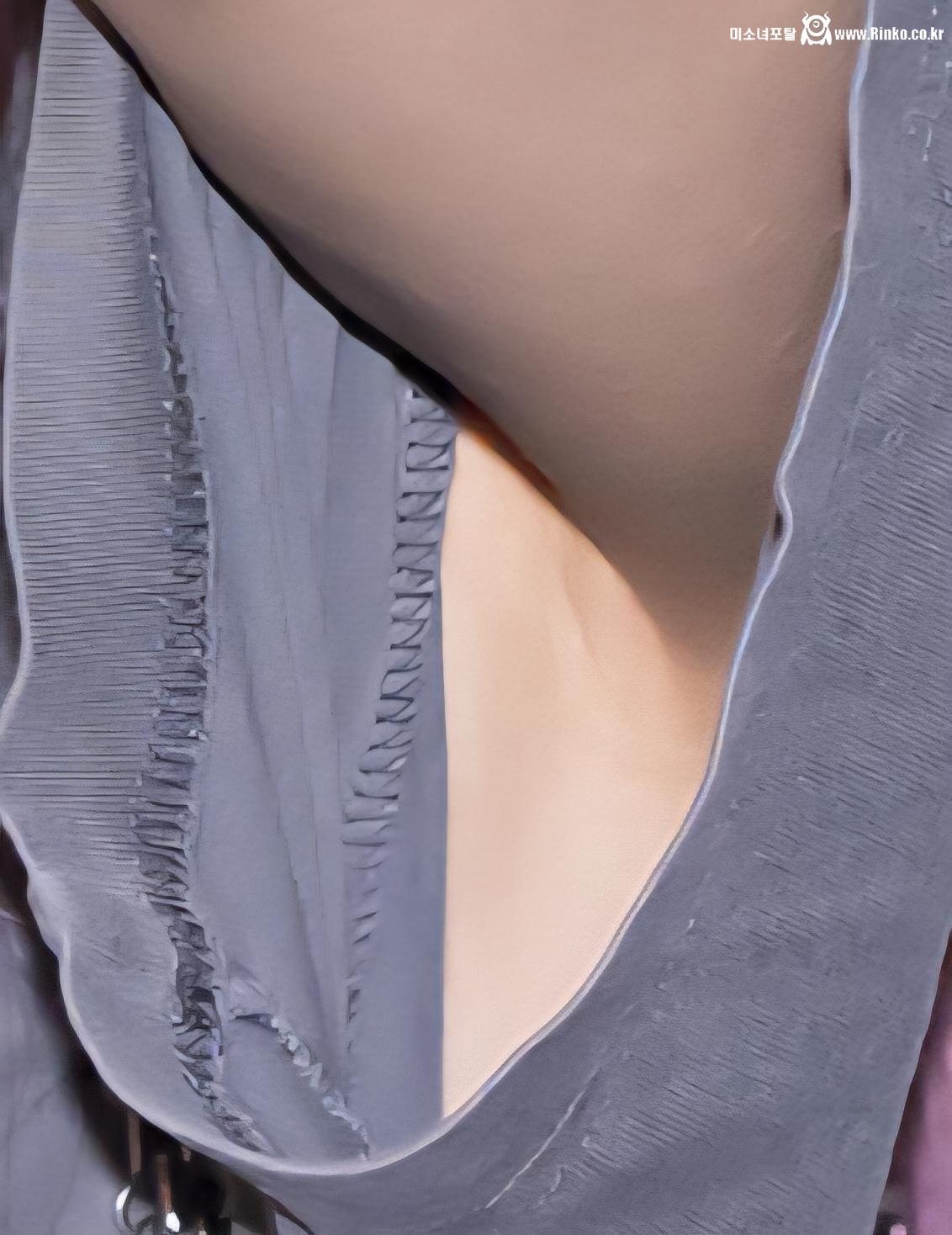 있지 유나 틈새 확대 겨드랑이_119353_1.jpg