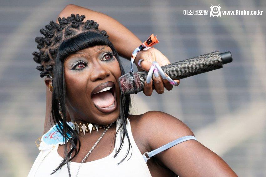 팝가수 겨_119398_1.jpg