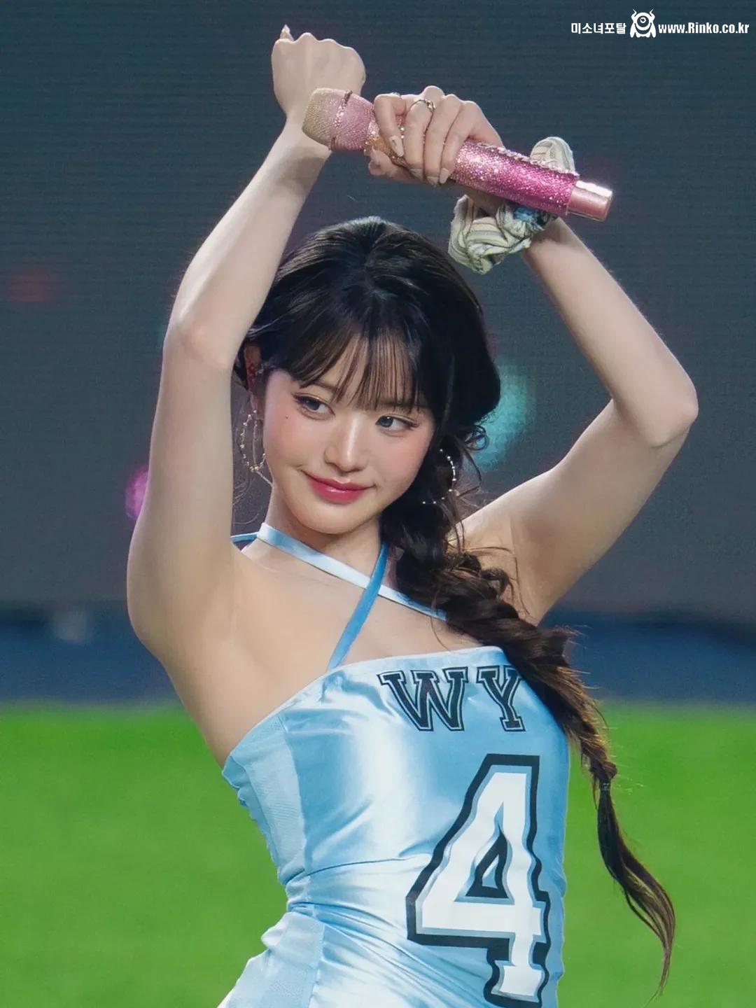 아이브 장원영 3단 확대 겨드랑이_119406_2.jpg