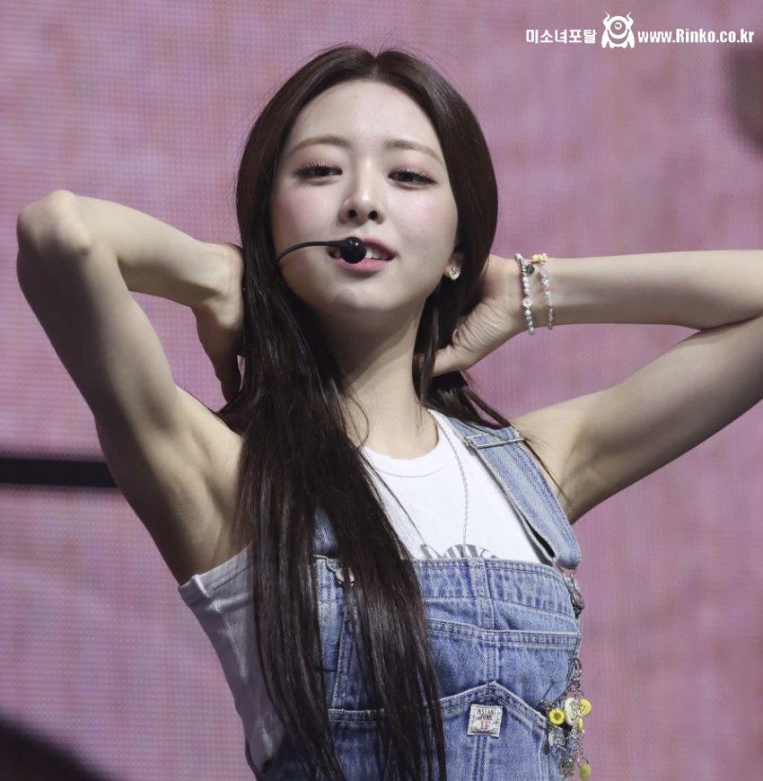 예지 유나_119446_3.jpeg