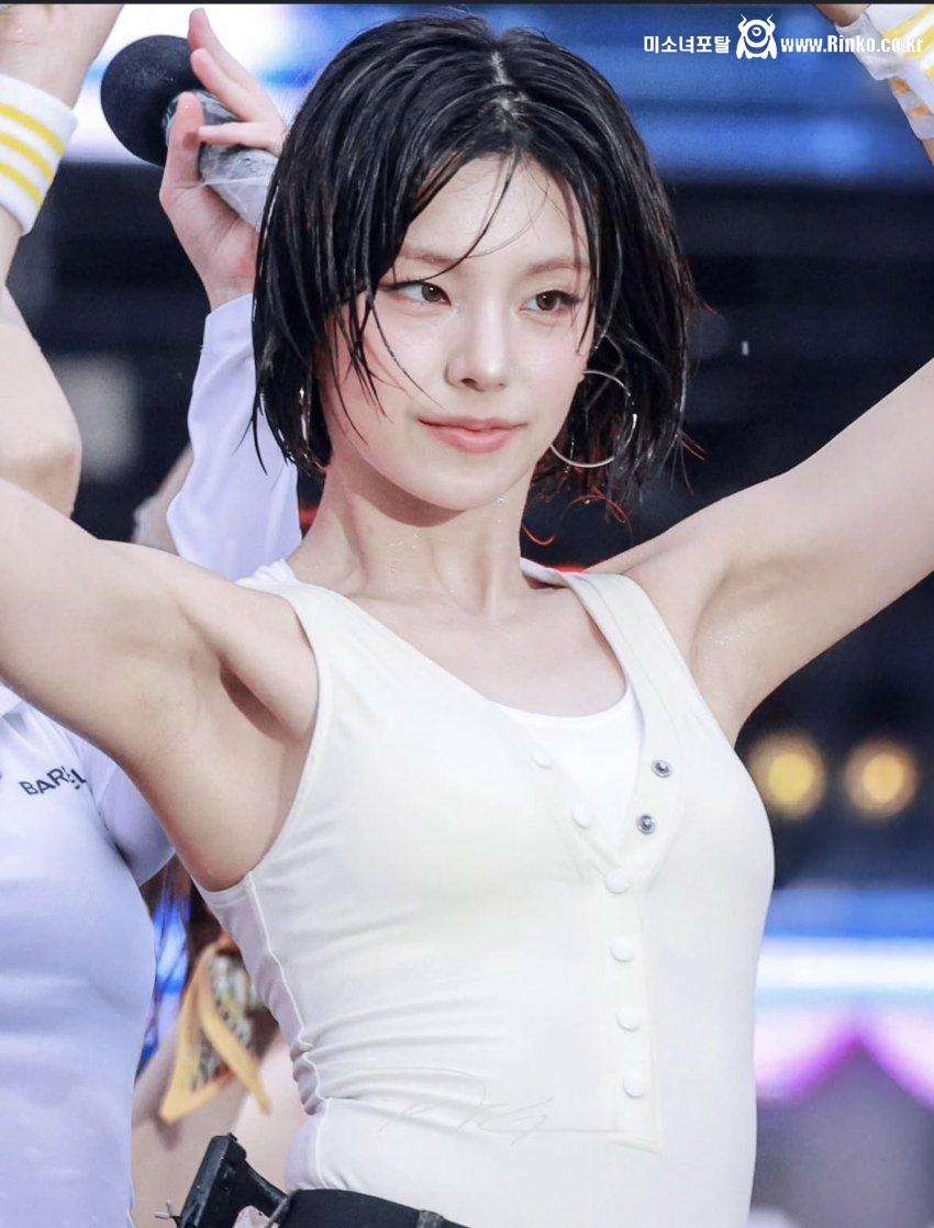 예지 유나_119446_4.jpeg