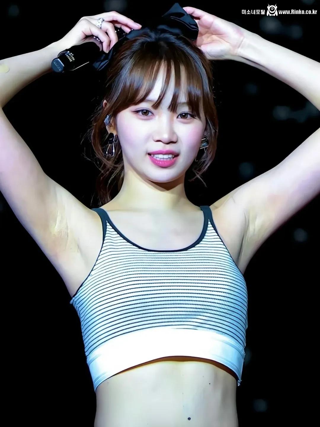 르세라핌 김채원 겨드랑이_119461_4.jpg