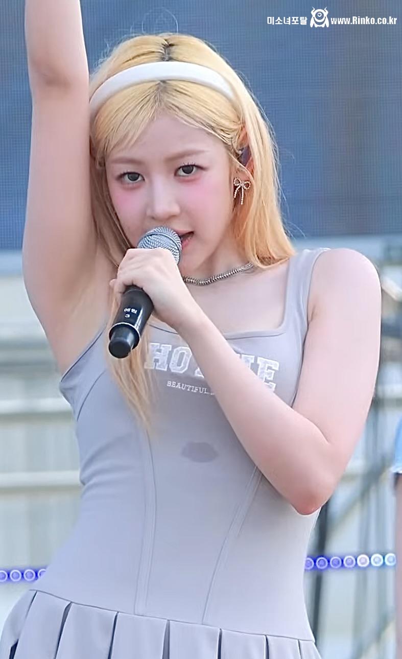 오늘 땀 살짝 난 피프티 예원_119466_4.jpg