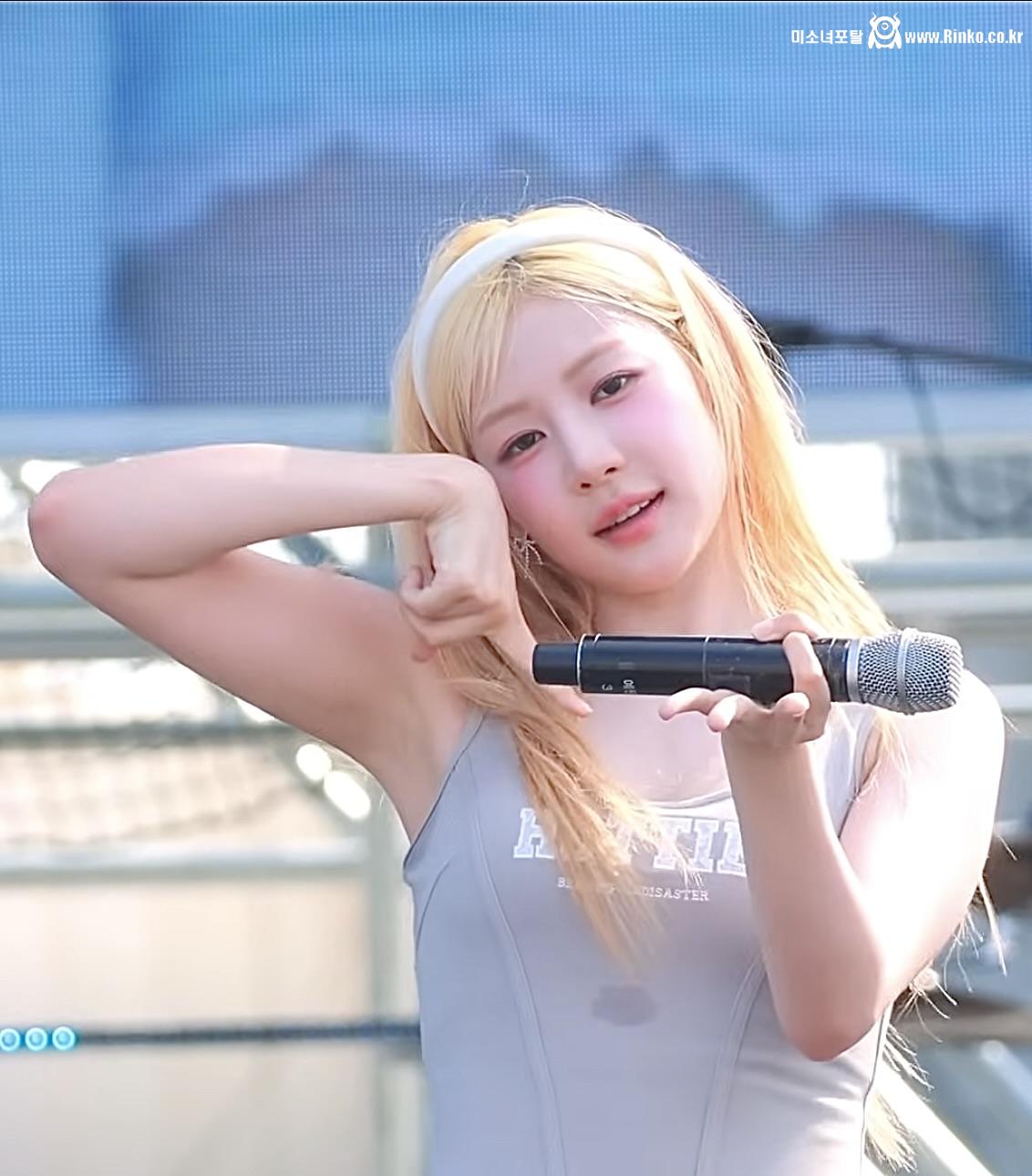 오늘 땀 살짝 난 피프티 예원_119466_7.jpg