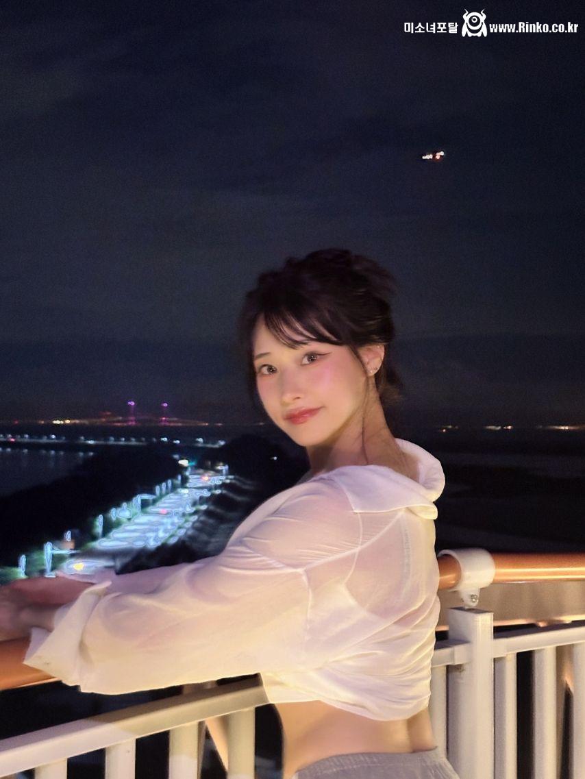 명아츄 돌핀 뒤태