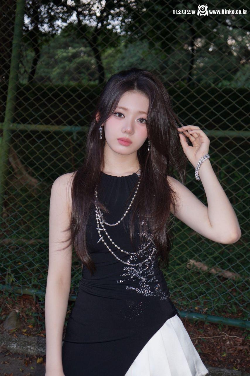 베이비몬스터 로라