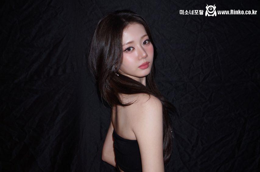 베이비몬스터 로라