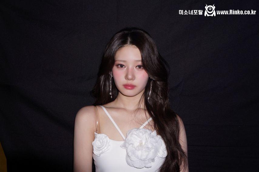 베이비몬스터 로라