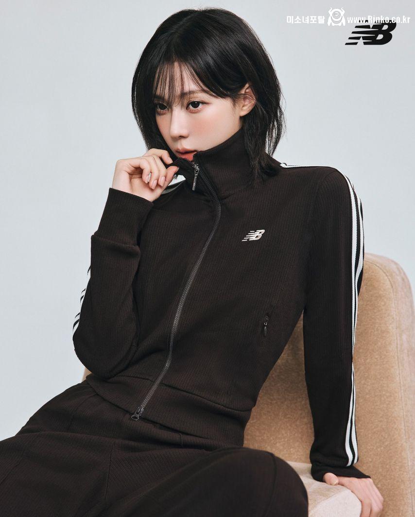 오늘자 공개된 뉴발란스 에스파 윈터 화보.JPG