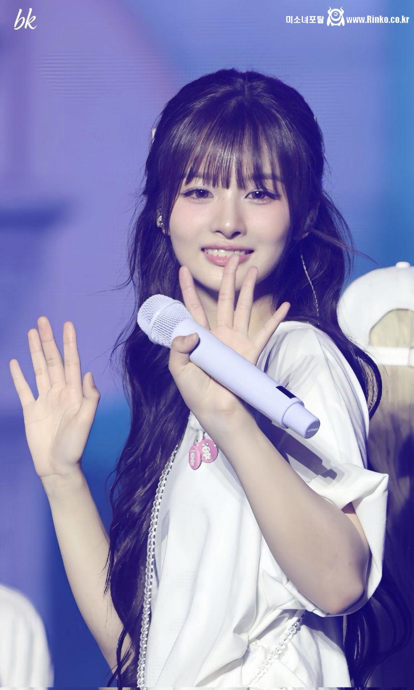 엔믹스 설윤 청순한 미모.jpg