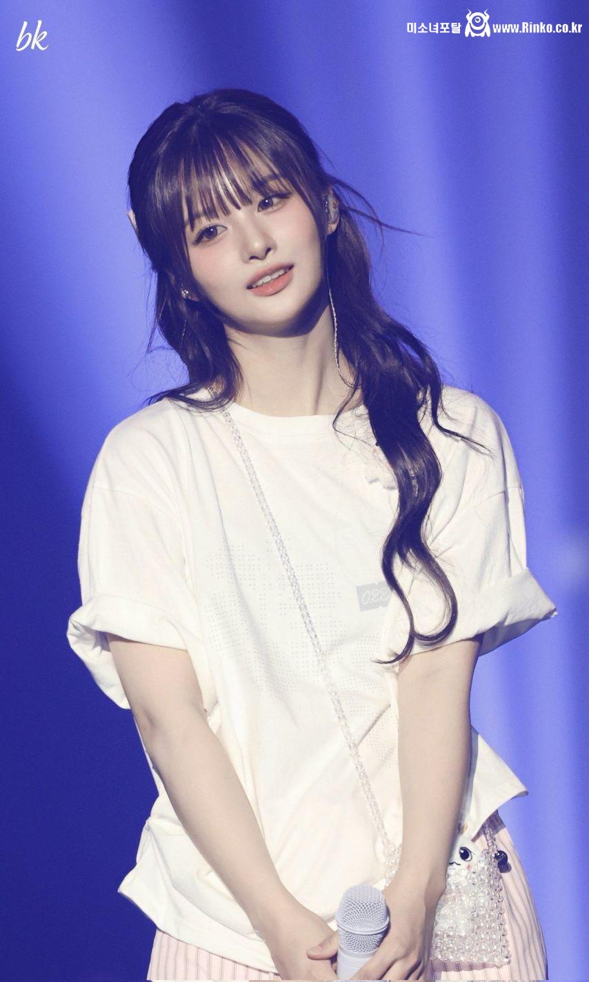 엔믹스 설윤 청순한 미모.jpg