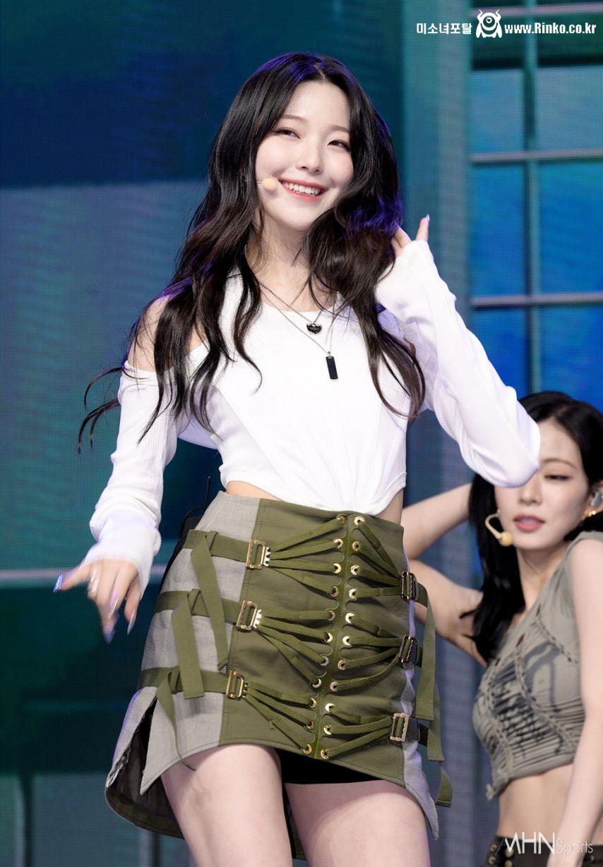 프로미스나인-백지헌