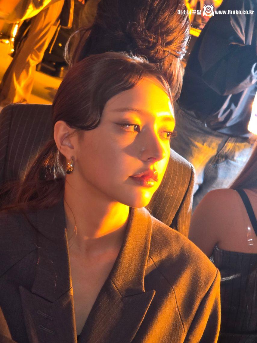 피프티피프티 문샤넬, 아테나