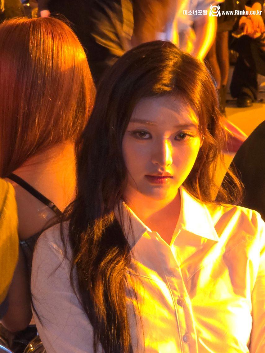 피프티피프티 아테나