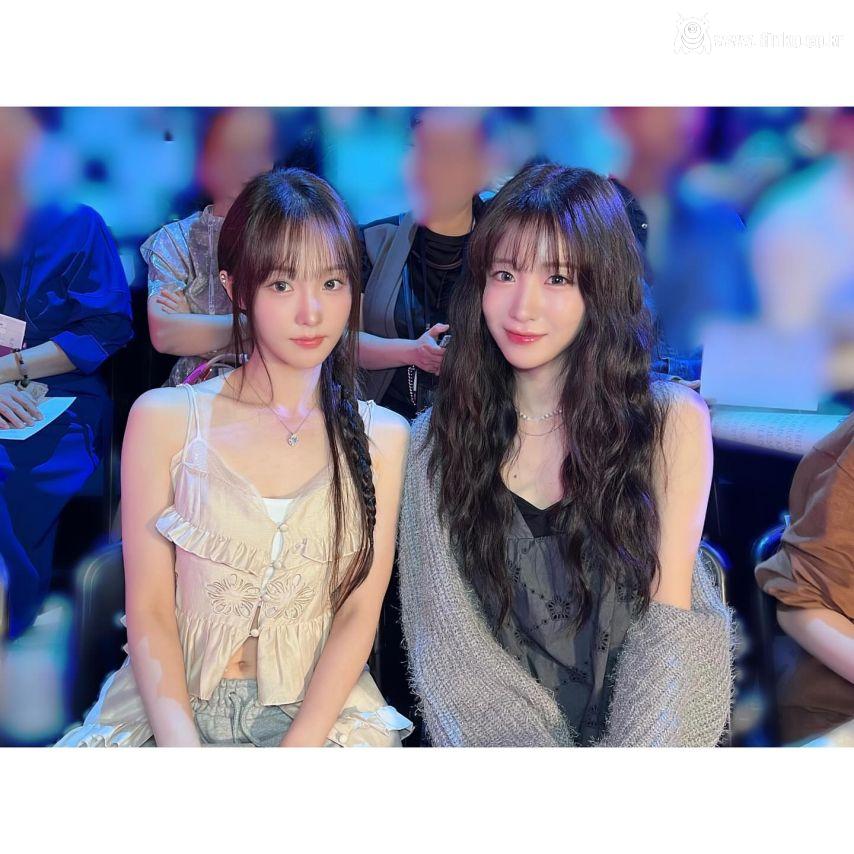 우아 나나, 우연