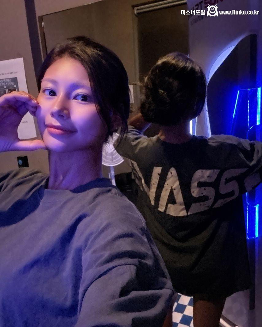 나린 (rrin___175) 탱글힙 뒤태 셀카