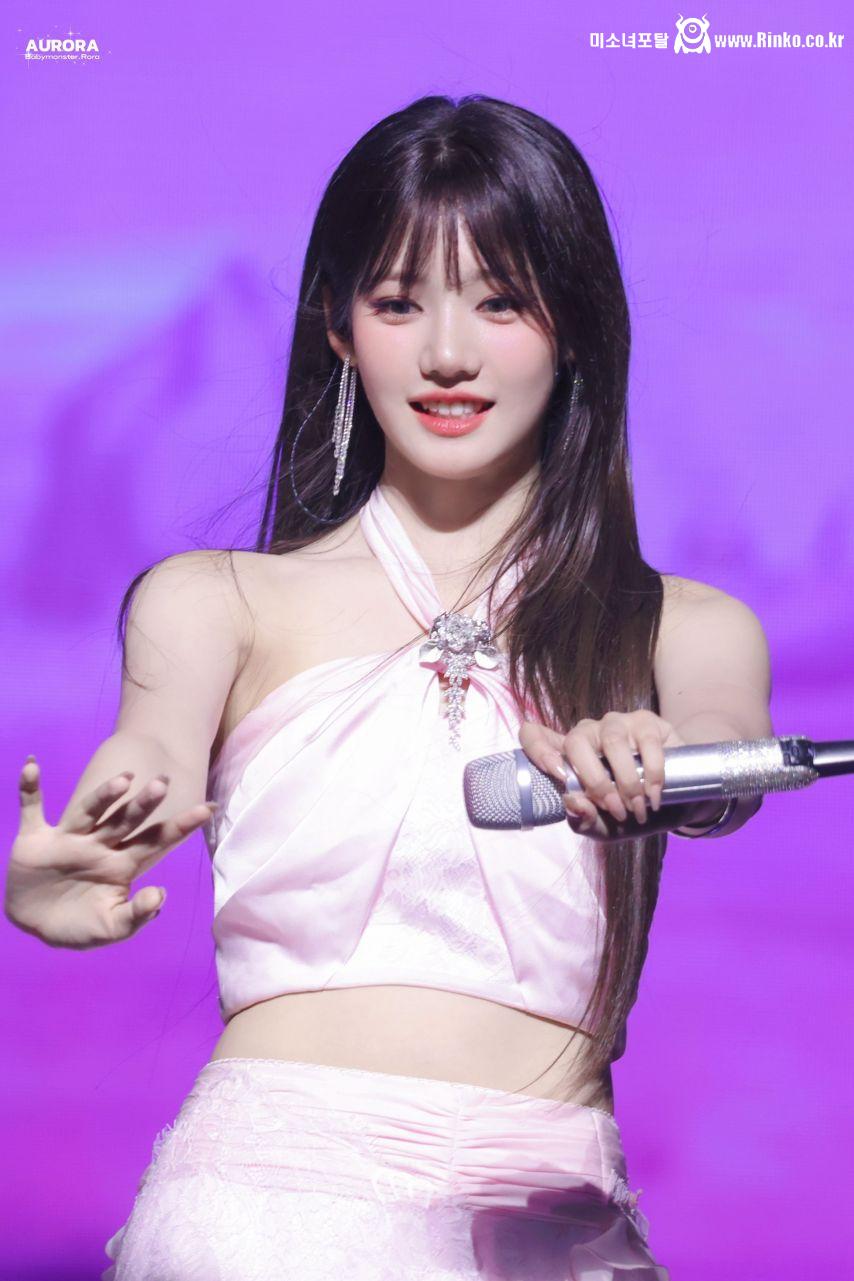 베이비몬스터 로라