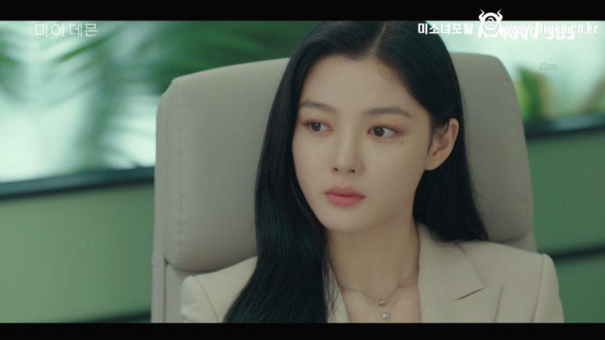 김유정, 드라마 표정연기