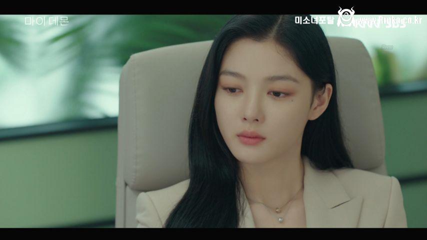 김유정, 드라마 표정연기