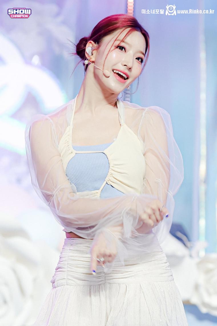 프로미스나인 이새롬