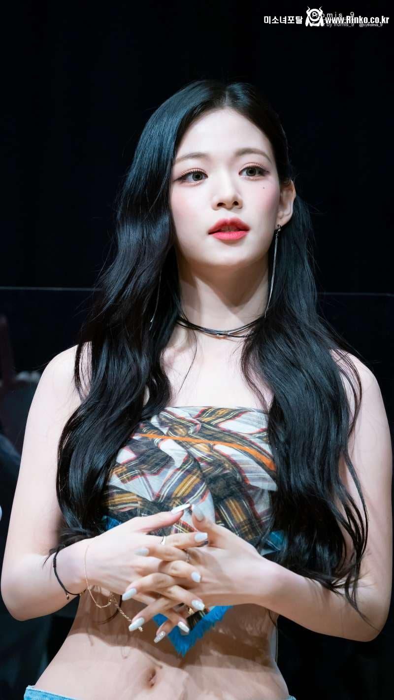 프로미스나인-이채영