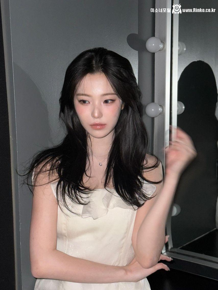 프로미스나인 백지헌