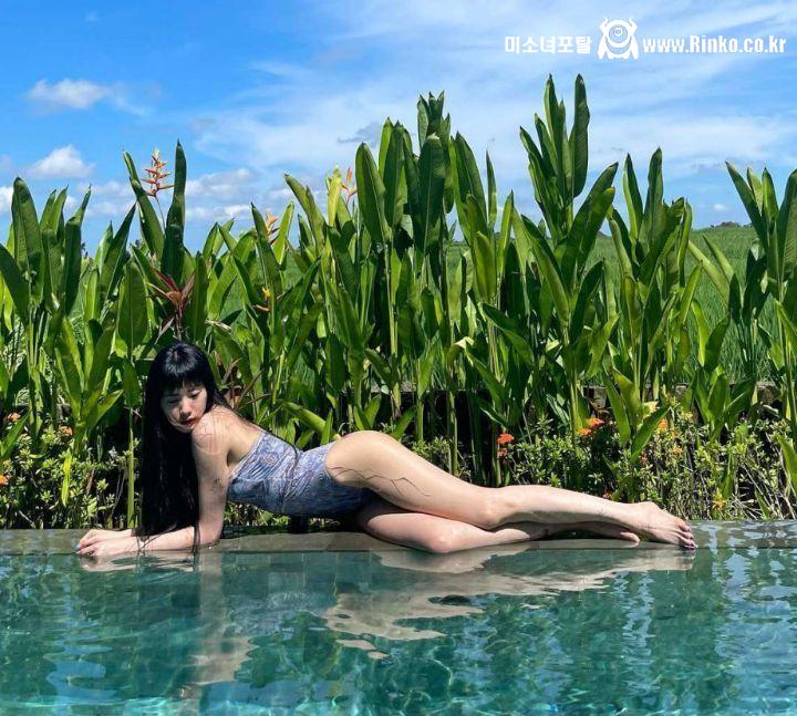 나나 수영복 몸매