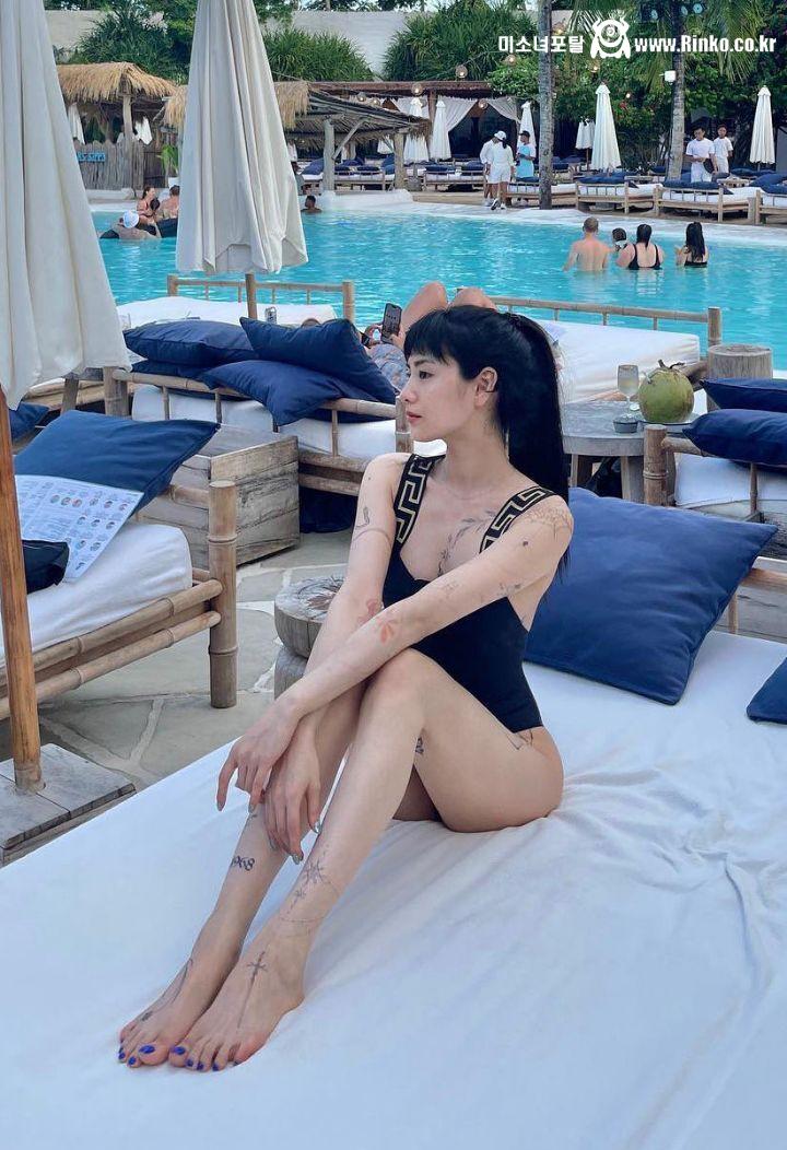 나나 수영복 몸매