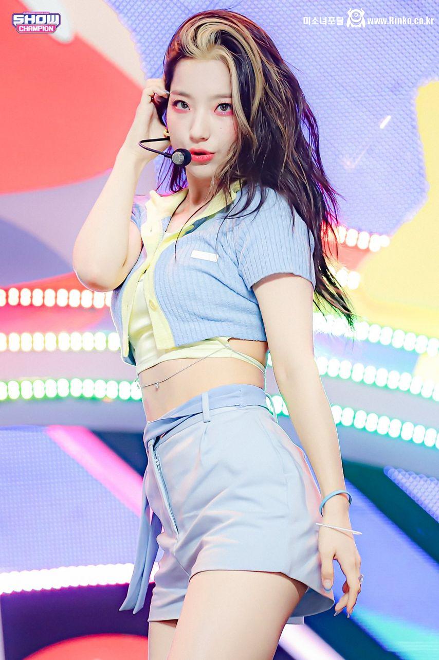 프로미스나인 이새롬