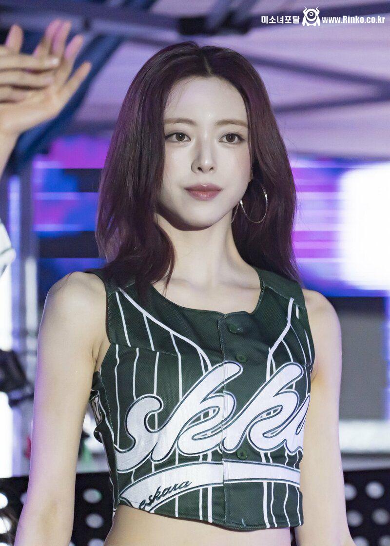 성균관대 축제 ITZY 유나 밝은 미소