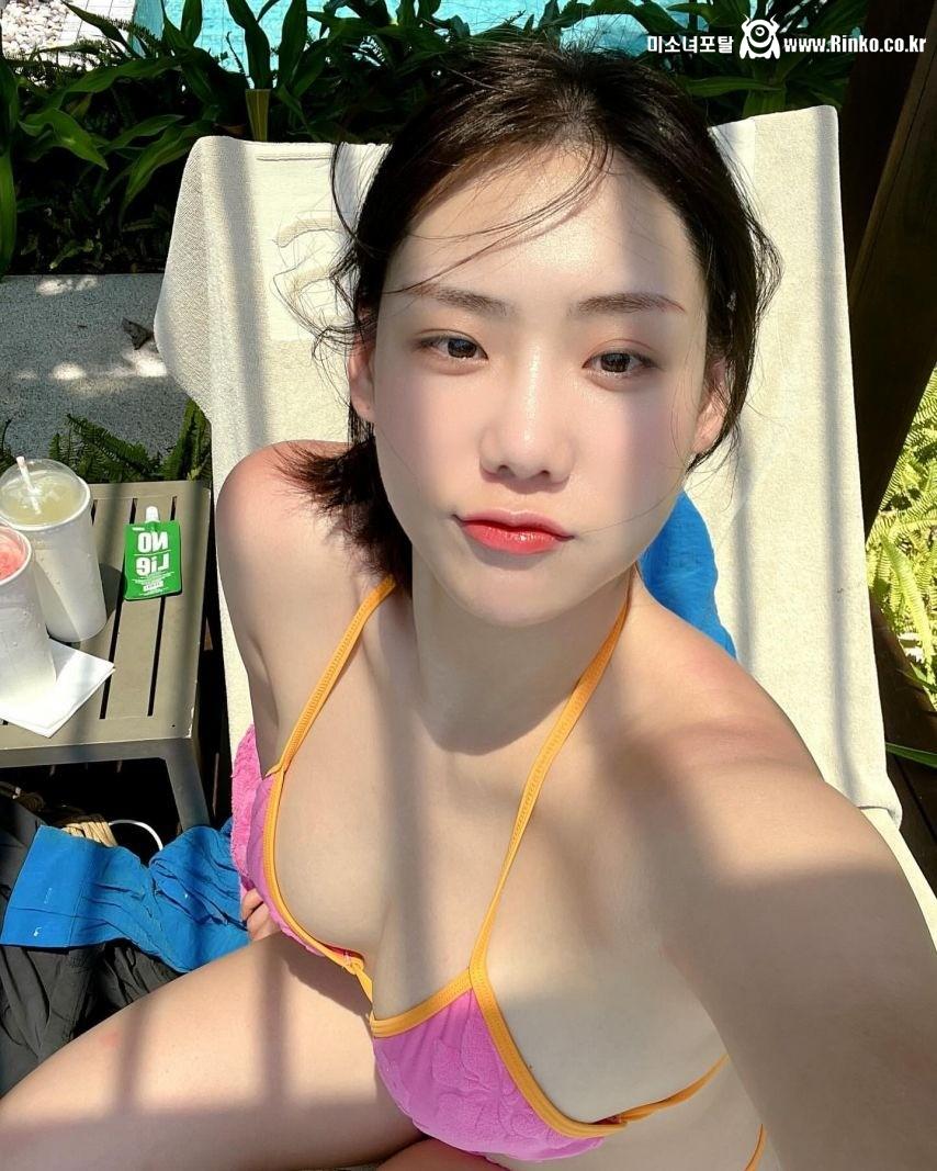비키니 얼빡 미모 가슴골