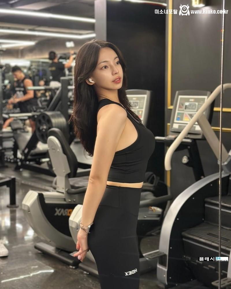 헬스장 출석율99% 쇠질 카리나 다롱