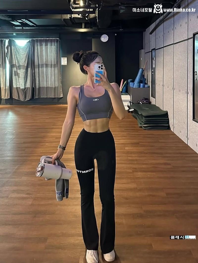 휴가는 이런 처자와 보내야 기분좋지