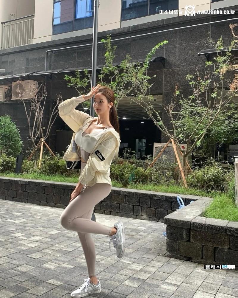 윰딩 뒤태 기가 막히다