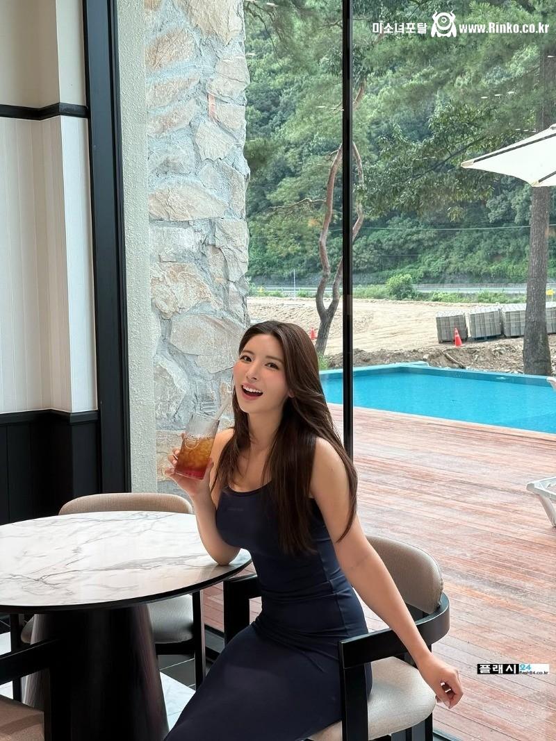 유튜버 이영림 빨간 수영복