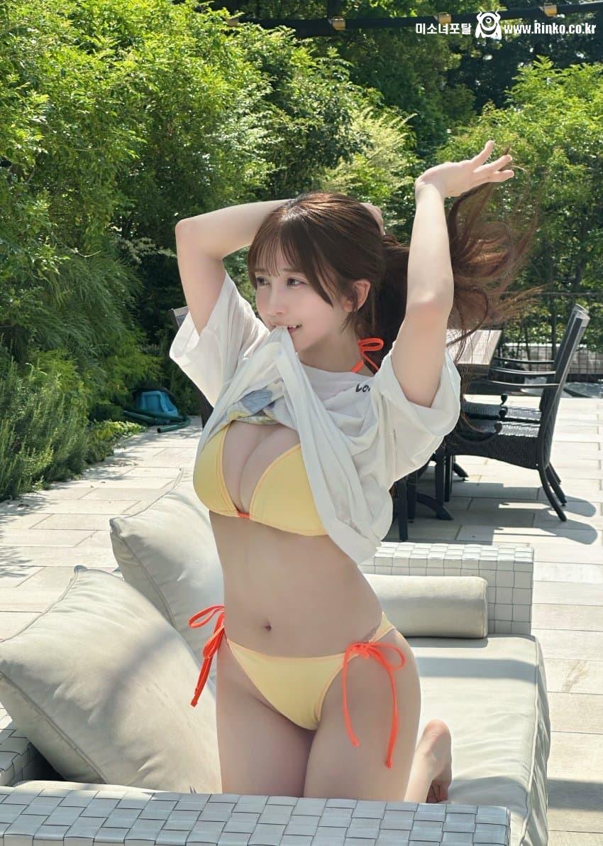 야한 몸 자랑하고 싶은 스시녀들