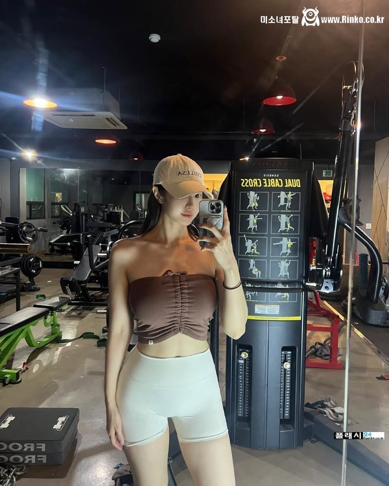 개 키우는 여자 어때요