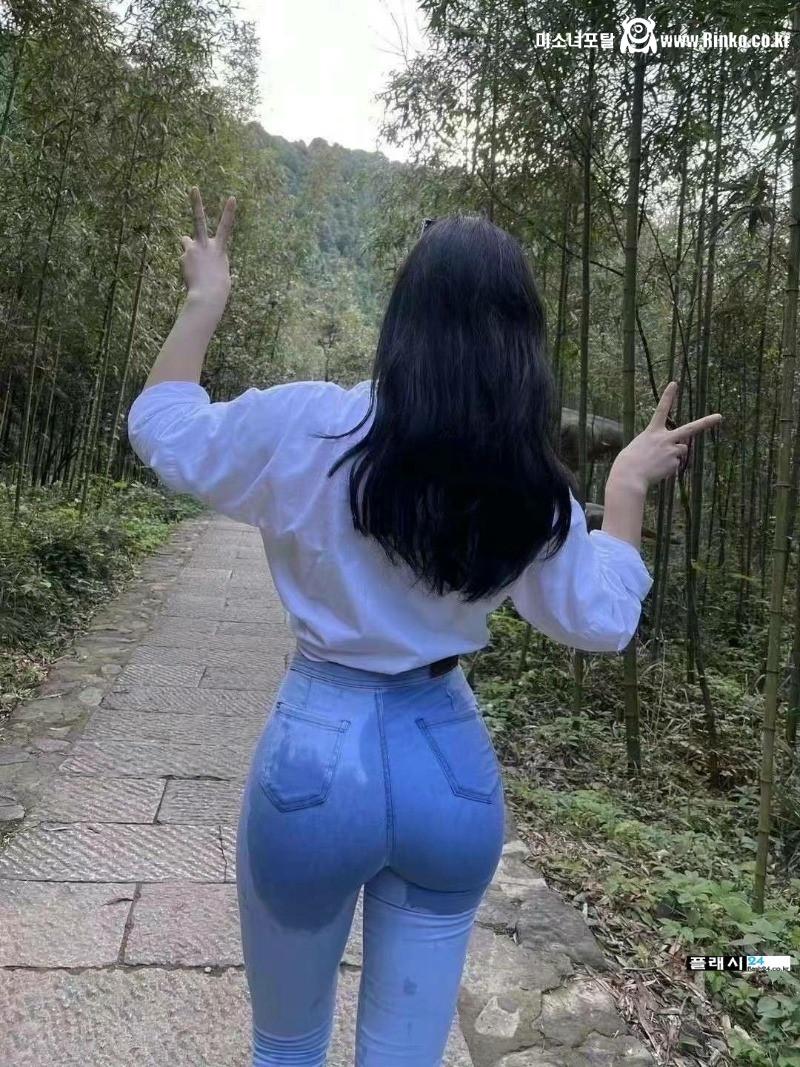 이런 뒤태는 못참아